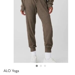 Alo Yoga Muse Jogger - Olive Tree Heather - XS